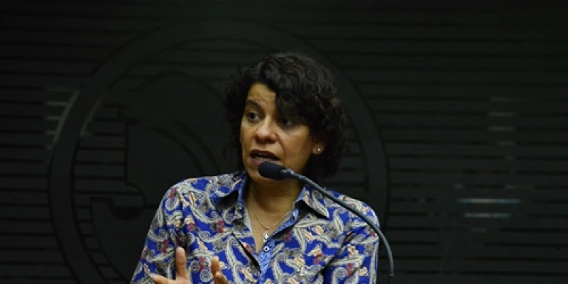 Agora é lei: Torcedores e clubes podem ser multados por atos de racismo e LGBTfobia nos estádios de futebol