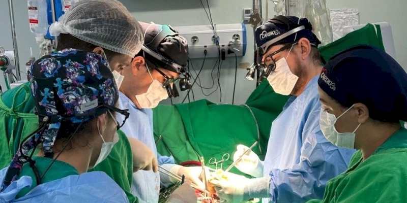 Hospital Metropolitano realiza 2º transplante de coração do ano no domingo de Páscoa; órgão foi doado pela família de jovem sousense 