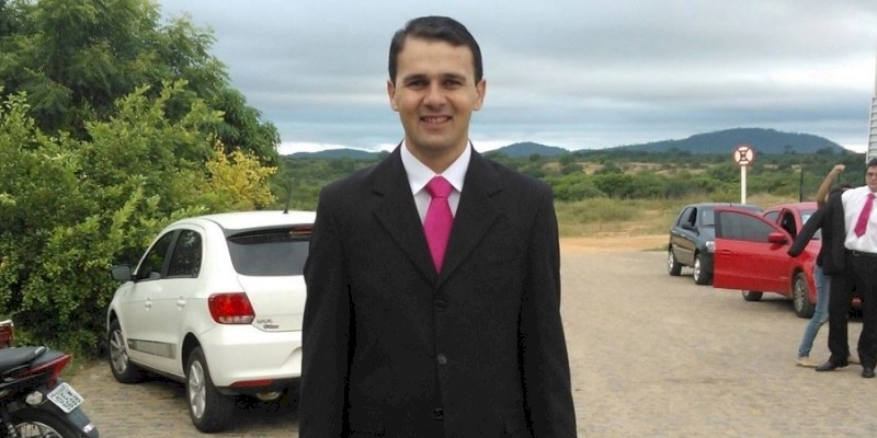 Cinco dias para o Prefeito de Bernardino Batista explicar ao TCE contratos de locação de veículos de R$ 671 mil