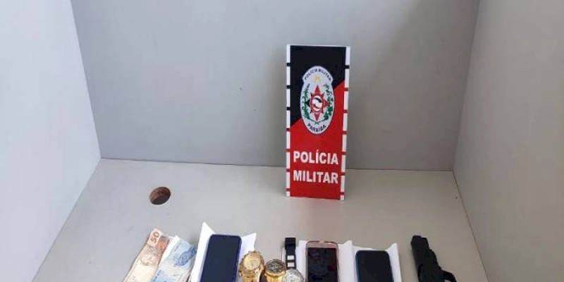 Polícia Militar prende jovem de 21 anos suspeito de assaltos
