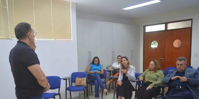Estado se reúne com dirigentes da Alpargatas e destaca papel da empresa na economia local