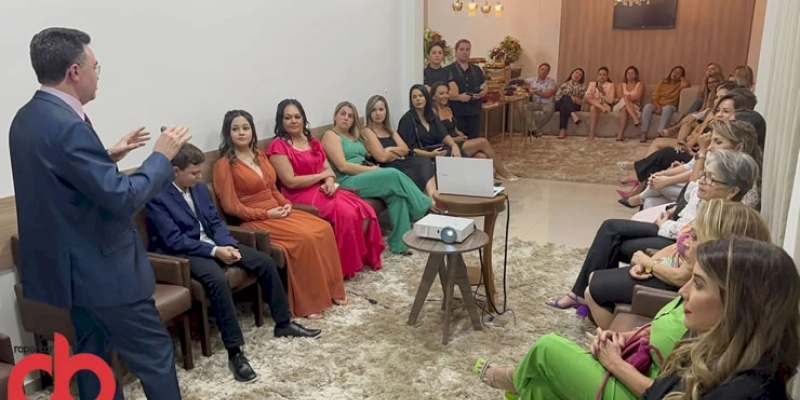 Dr. Paulo José apresenta as novas técnicas do rejuvenescimento facial com o uso do peeling de feno durante encontro em Sousa; Fotos e Vídeo 