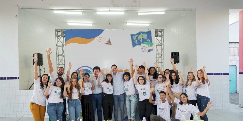 Vice-governador participa de pré-embarque do Conexão Mundo e destaca importância do programa para a educação paraibana