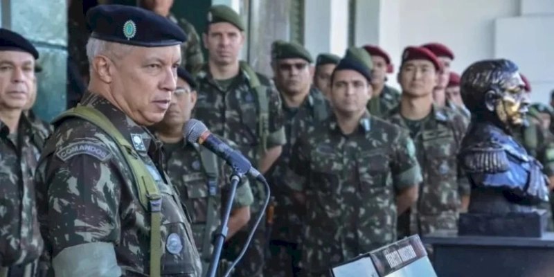 “Vocês não vão prender ninguém aqui”, teria dito Comandante do Exército ao Ministro Flávio Dino