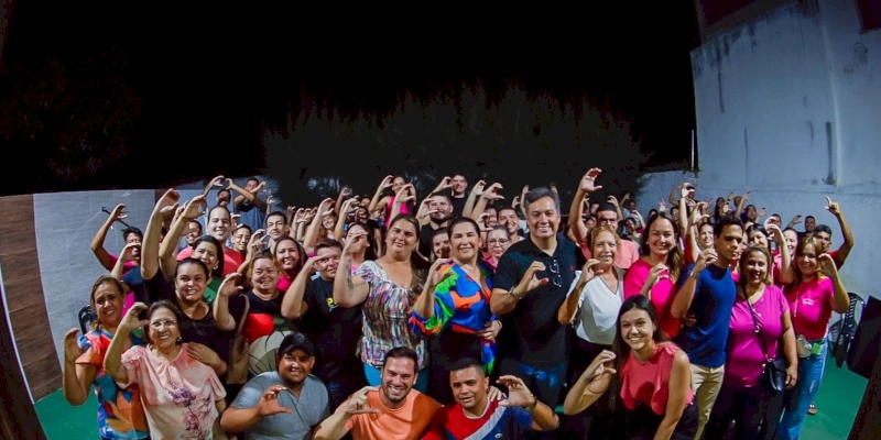 Ao lado do deputado Júnior Araújo, ex-prefeita Denise faz o ‘C’ de Corrinha Delfino e entra na pré-campanha da professora, em Cajazeiras