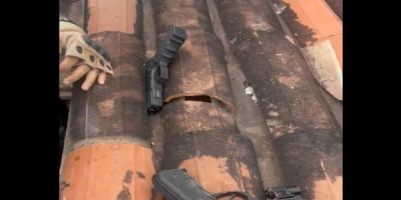 DRACO prende líder de facção e apreende duas pistolas com seletor de rajada e laser