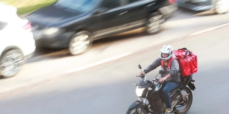 Agora é Lei: motoristas e entregadores de aplicativos terão direito a base física de apoio em JP e CG