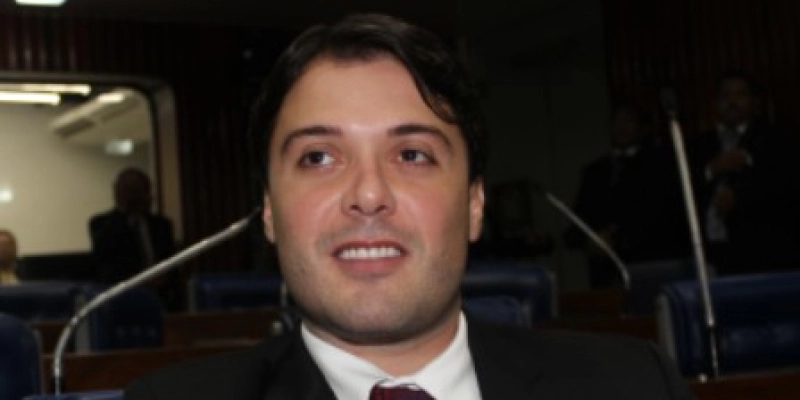 Deputado Caio Roberto revela união do PR, anuncia apoio do vereador Denis Formiga com a dobrinha “Pai e Filho” em Sousa; Ouça!