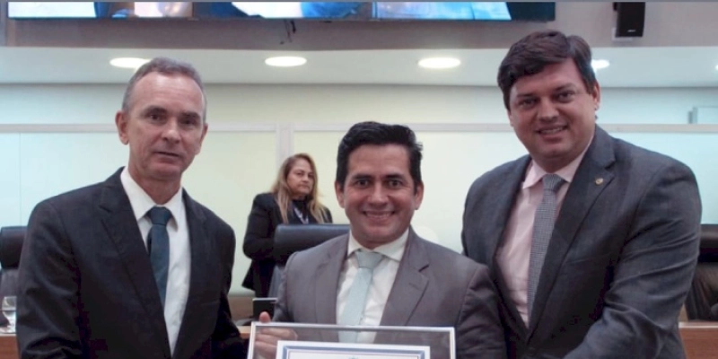 ALPB concede cidadania paraibana ao promotor de Justiça Lean Matheus de Xerez