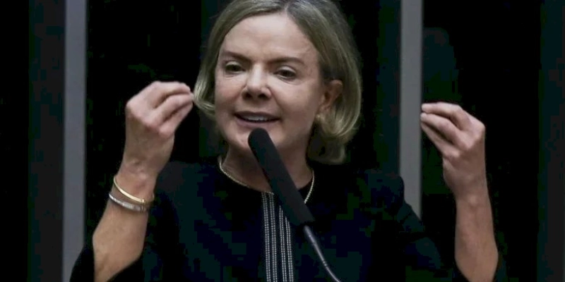 ‘Não pode haver uma Justiça Eleitoral’, critica presidente do PT, Gleisi Hoffmann
