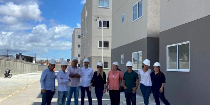 Alunos da Faculdade SENAI realizam visita às obras de residencial em João Pessoa