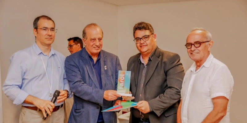 Prefeito destaca responsabilidade pública em evento para entrega de Plano de Integridade a secretarias com a presença de ministro do TCU