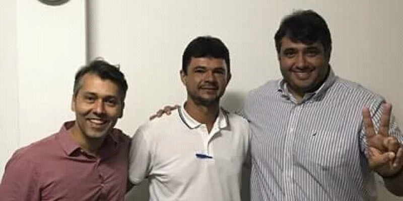 Vereador Flamarion deixa Caio Roberto, e anuncia adesão a Renato e a Leonardo Gadelha em Sousa 