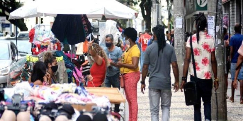 Isolamento social cai, mas pequenos negócios ainda têm baixo movimento