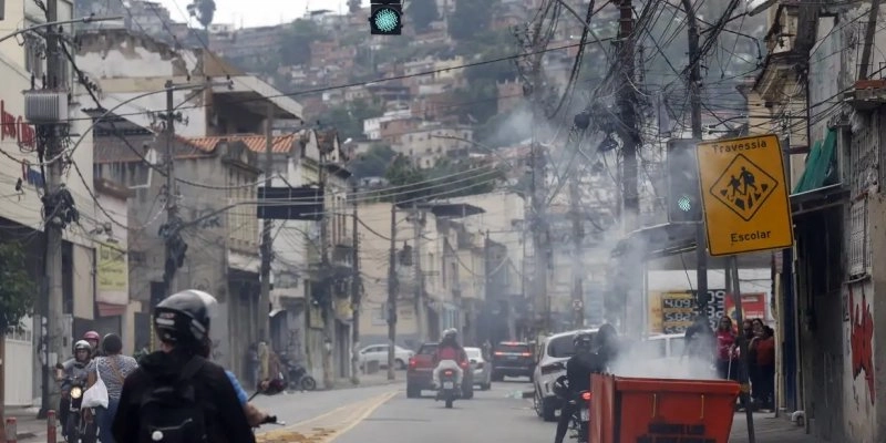 Mais de 130 mortos e um país em silêncio — o preço da ausência do Estado