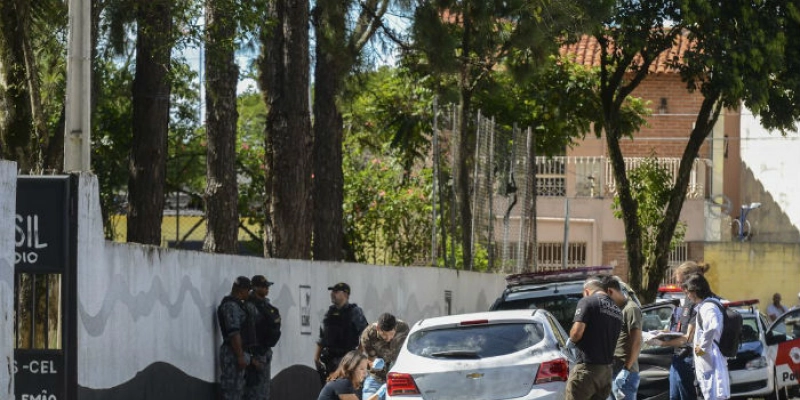 Polícia apreende menor suspeito de organizar massacre em Suzano