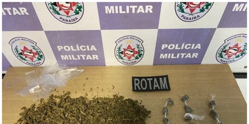 Polícia prende simultaneamente dois suspeitos de atuar no tráfico de drogas
