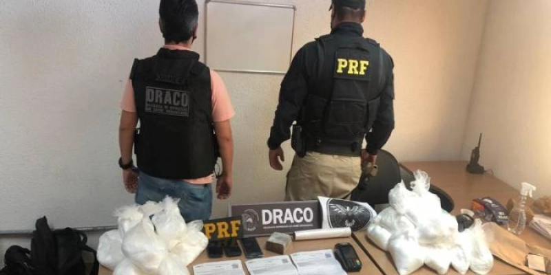 Acusado de atuar em organização internacional de tráfico de drogas é preso na PB pela PRF e Polícia Civil