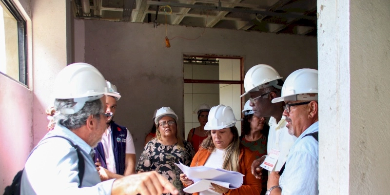 Obra do Hospital da Mulher recebe visita do Fundador da Rede Global de Bancos de Leite Humano