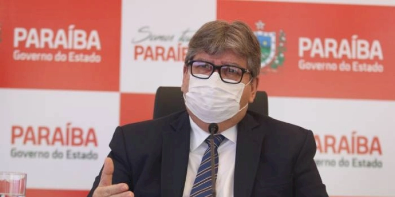 João Azevêdo anuncia pagamento de desoneração do extra, adicional de inatividade e data de convocação da 2ª turma de concursados da Polícia Civil