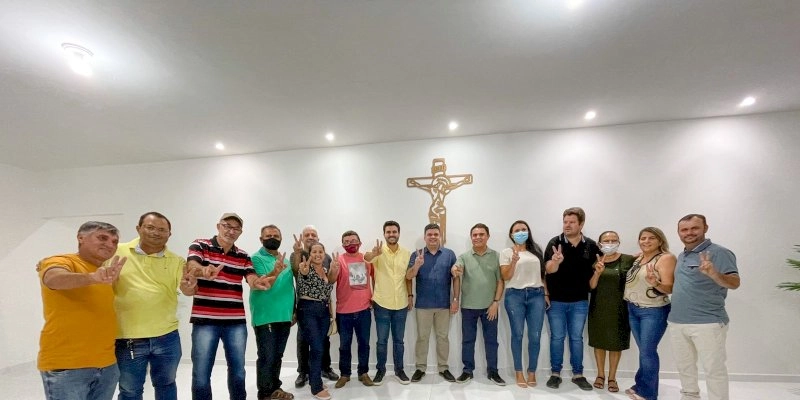 Wilson Santiago recebe apoio do prefeito Augusto em Ouro Velho; deputado anuncia Parque de Eventos e outras ações