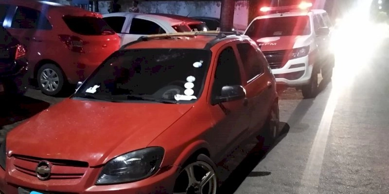 Polícia militar conduz indivíduo por perturbação de sossego