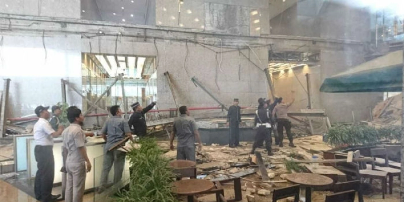 Piso da Bolsa de Valores desaba e deixa 72 feridos na Indonésia; Veja