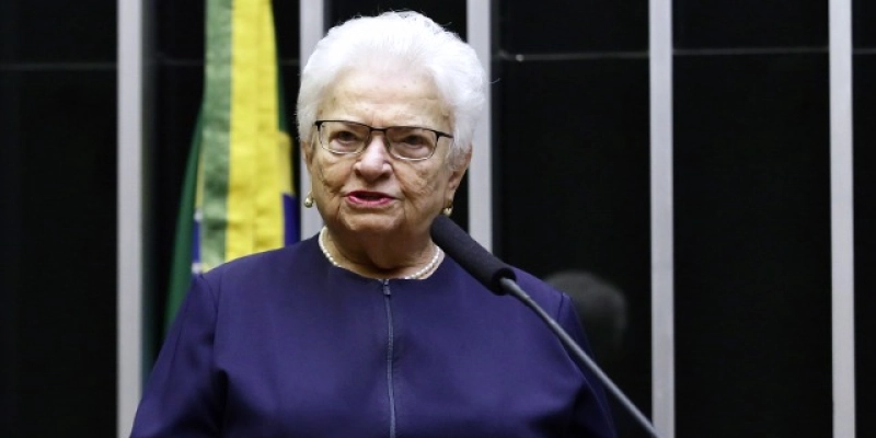 Deputada Federal natural de Uiraúna anuncia aos 85 anos que não mais disputará eleição