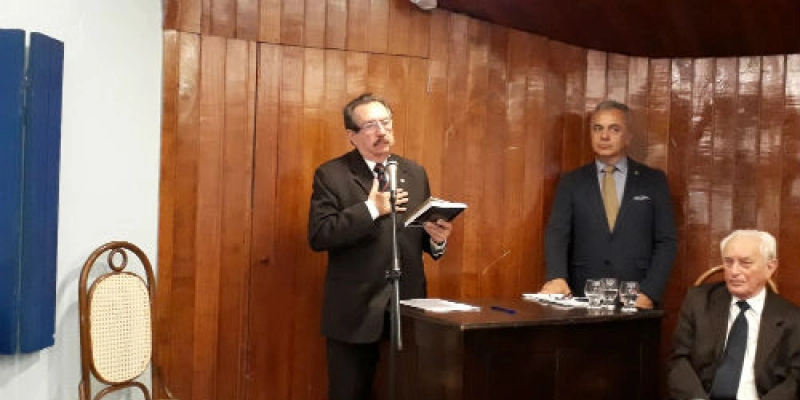 Ex-governadores prestigiam lançamento de livro sobre José Lacerda Neto