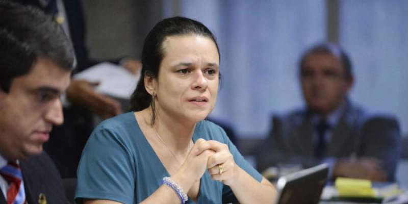 Janaína Paschoal critica sistema após veto de PRP a Bolsonaro; Veja