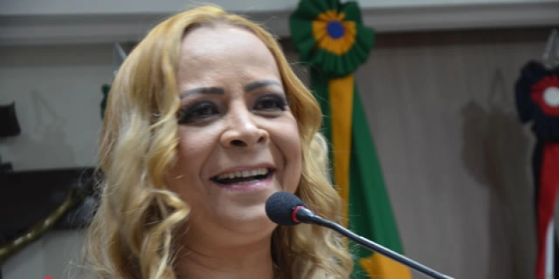 Vereadora Lana Dantas no PONTO & VÍRGULA desta quarta-feira na TVRPB