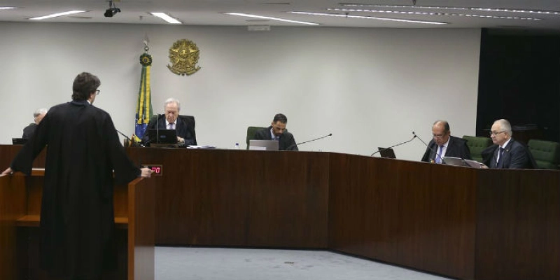 Turma do STF julga habeas corpus de Lula