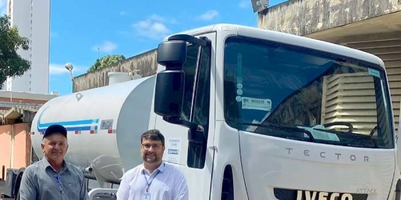 Prefeito de Baraúna agradece a Wilson Santiago por aquisição de novo caminhão-pipa