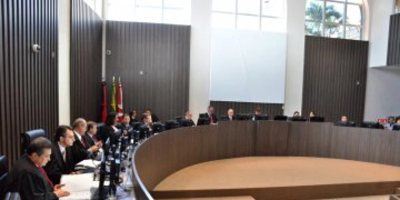 Pleno autoriza corte de salário dos dias não trabalhados durante greve de servidores em 2018
