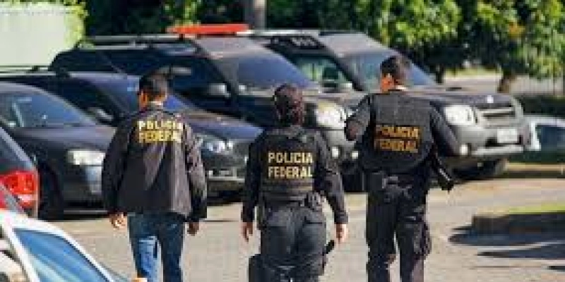 Polícia Federal cumpre oito mandados de busca e apreensão; Kassab é um dos alvos