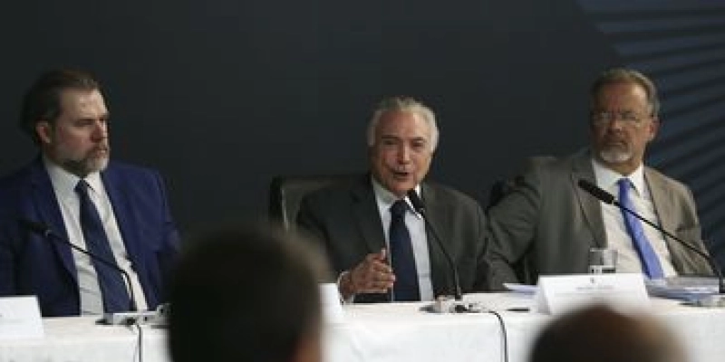 Temer diz que é preciso combater o crime com inteligência