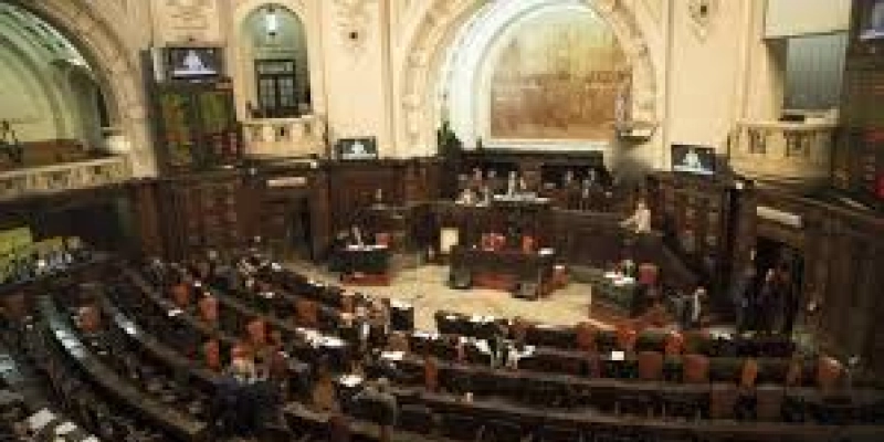 Alerj rejeita relatório que impedia cassação de deputados