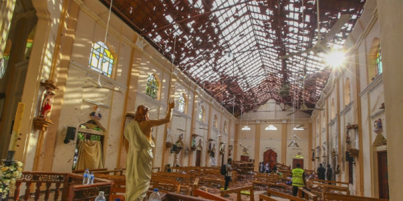 Explosões em hotéis e igrejas deixam centenas de mortos e feridos no Sri Lanka; Veja