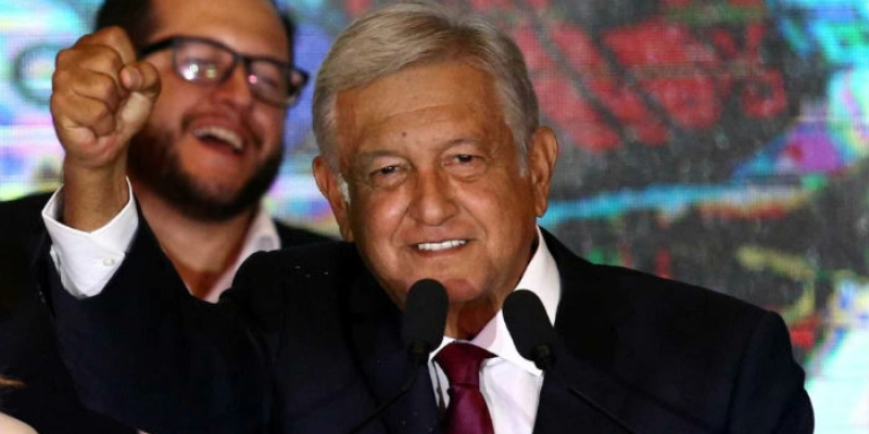 Líder eleito do México busca acalmar mercados, mas promete revolução