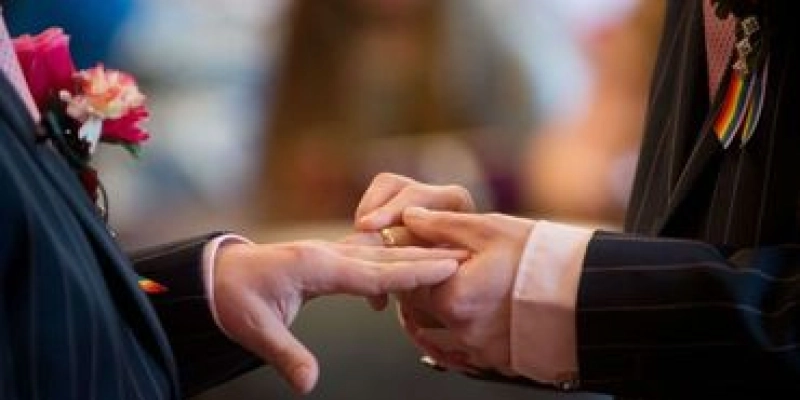 Igreja Presbiteriana dos EUA muda liturgia para celebrar casamento gay