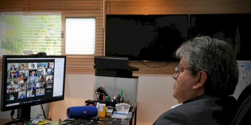 João Azevêdo discute distribuição de vacinas e medicamentos em reunião com governadores e ministro Marcelo Queiroga