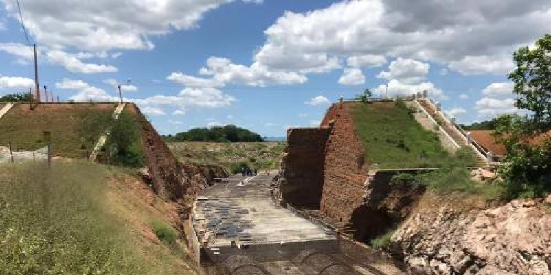 Obra sem conclusão, o preço que Sousa paga em São Gonçalo