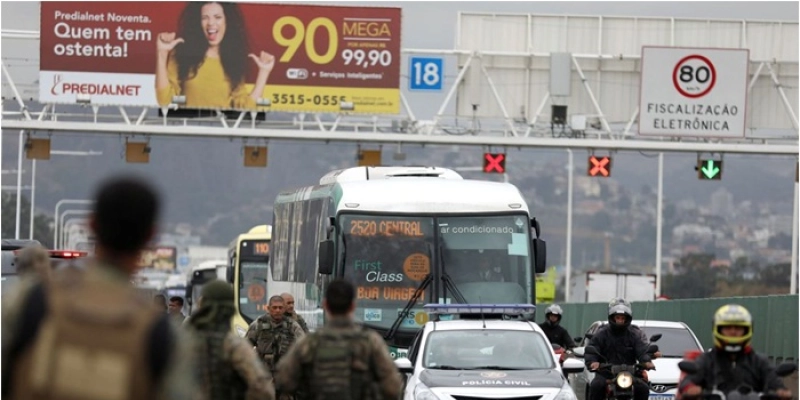Sequestrador estava em surto psicótico e ameaçou incendiar o ônibus