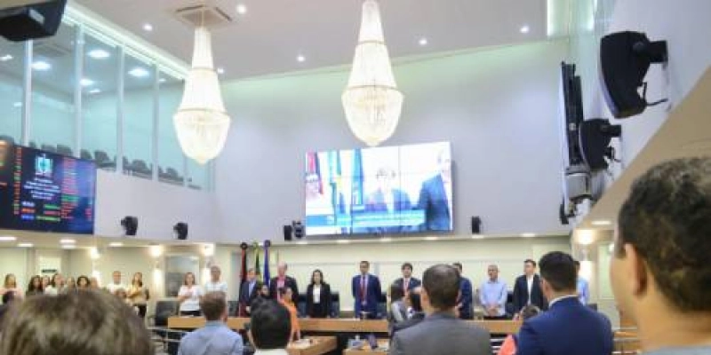 Deputada Pollyanna participou de audiência que discutiu com professores e alunos novas alternativas de ensino no Estado da PB