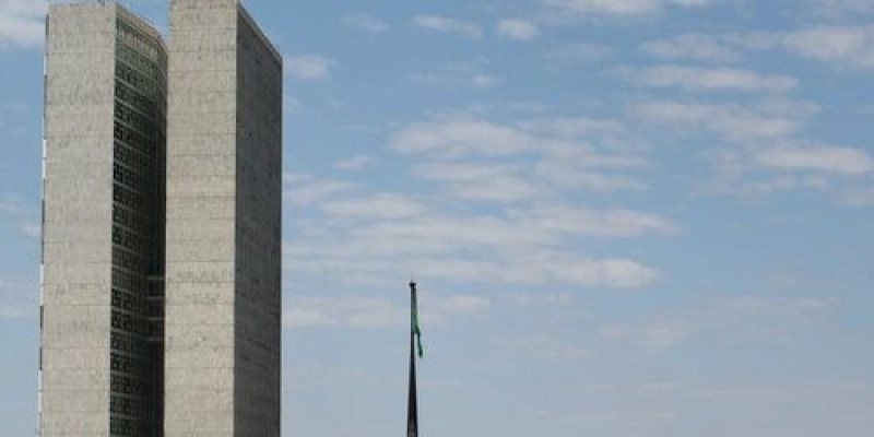 Deputados entram em acordo para que PEC da Transição seja aprovada e dure um ano