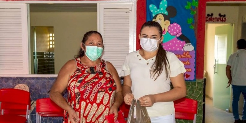Secretaria de Educação entrega Kits Alimentação do mês de abril em São José da L. Tapada 