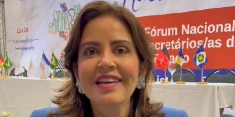 Pollyanna Dutra participa Encontro Nacional do Fonseas, em Porto Alegre 