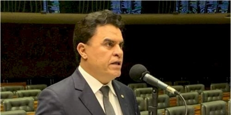 Wilson Santiago vota pelo retorno do auxílio emergencial e cobra mais vacinas para combate à Covid-19
