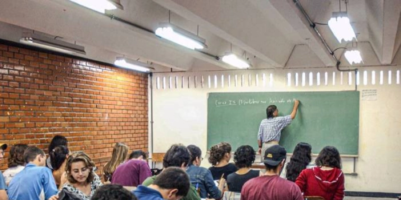 MEC determina volta as aulas presenciais a partir de janeiro