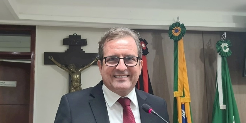 Tyrone abre o jogo, e explica que houve sim acordo entre PDT/PTB para presidência da Câmara de Sousa; Ouça